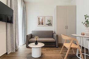 Kleo II by Zoia Living