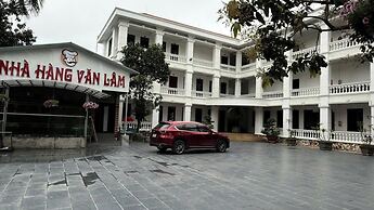 Văn Lâm Hotel