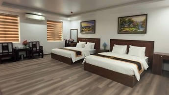 Văn Lâm Hotel