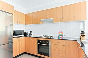 Pristine 2-bed Near Marrickville Village