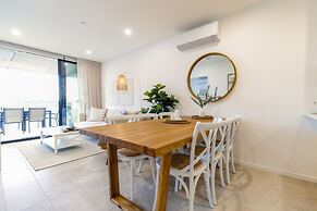 Bay View 2-bedroom Apartment With BBQ