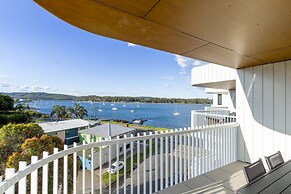 Bay View 2-bedroom Apartment With BBQ