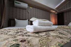 HOTEL PLAZA 777