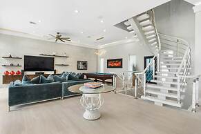 Trinity Villa in New Providence