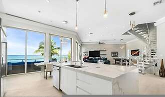 Trinity Villa in New Providence