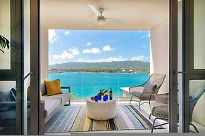Exclusive Oceanfront Residence Condo at Soleil Residences