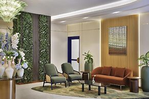 Diyar Ajwa, Tapestry Collection By Hilton
