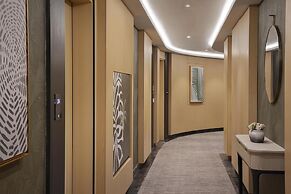 Diyar Ajwa, Tapestry Collection By Hilton