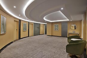 Diyar Ajwa, Tapestry Collection By Hilton