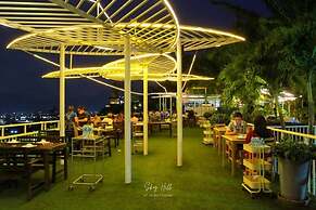 Sky Hill Villa Suratthani