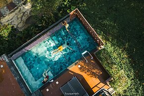 Sky Hill Villa Suratthani