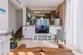 Sky Hill Villa Suratthani