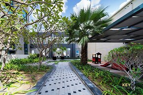 The Cosmopolitan Spacious Studio