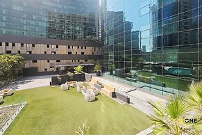The Cosmopolitan Spacious Studio