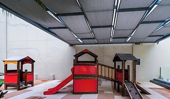 The Cosmopolitan Spacious Studio