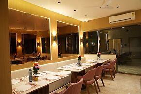 Hotel The Grand Om Krishna