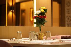 Hotel The Grand Om Krishna