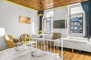Affordable 2BR Apt Near Danube