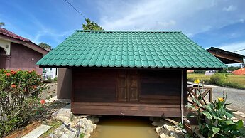 Capital O 91227 Chalet D'bendang Mak Teh