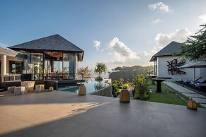 By The Cliff Bali Villa
