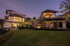 By The Cliff Bali Villa