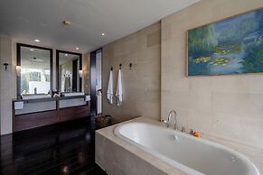 By The Cliff Bali Villa