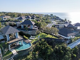 By The Cliff Bali Villa