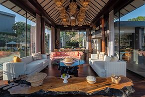 By The Cliff Bali Villa