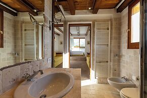 Borgo Malvasia- La Cascina