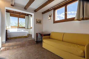 Borgo Malvasia- La Cascina