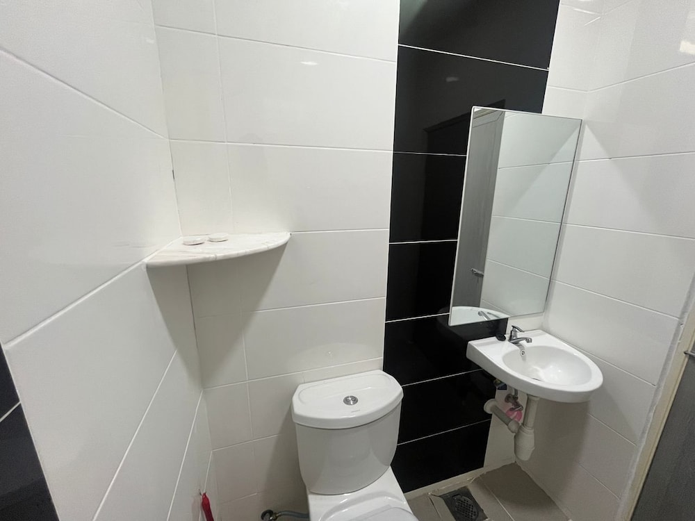 OYO 91220 D Inai Roomstay