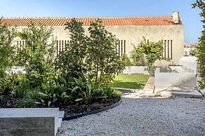 Bairro Alto Garden by Homing
