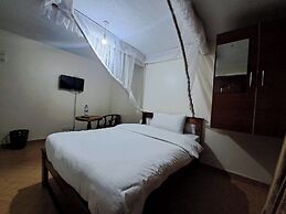 Baaz Hotel Kakamega