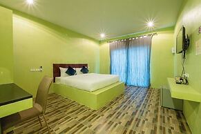Sky hip resort jomtean pattaya