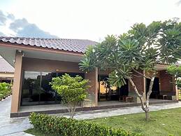 Bu-Gaan Sukhothai Village
