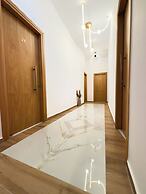 Deluxe Center Suites