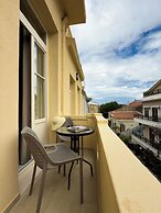Deluxe Center Suites