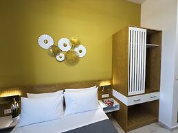 Deluxe Center Suites