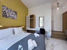 Deluxe Center Suites