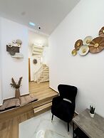 Deluxe Center Suites