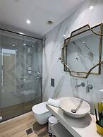 Deluxe Center Suites