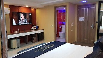 OYO 75592 Blue Tel Residence