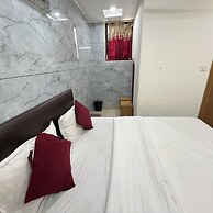 Hotel Radhe Kuudasan