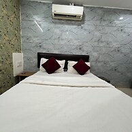 Hotel Radhe Kuudasan