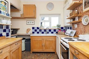 Characterful City Maisonette for 4