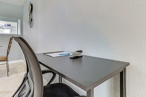 Mins to Beaches & HCA Hospital: Fort Pierce Home