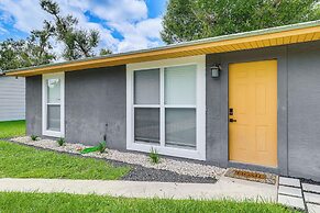 Mins to Beaches & HCA Hospital: Fort Pierce Home