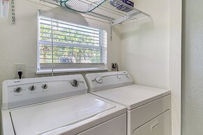 Mins to Beaches & HCA Hospital: Fort Pierce Home