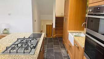Coastal Haven Retreat in Eythorne