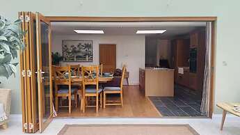 Coastal Haven Retreat in Eythorne